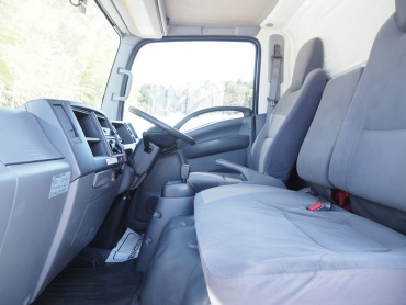 いすゞ エルフ バン車 小型 BKG-NMR85AN 年式 H23 [写真21]