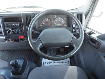 いすゞ エルフ バン車 小型 BKG-NMR85AN 年式 H23 [写真18]