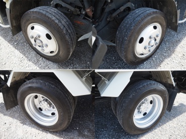 いすゞ エルフ バン車 小型 BKG-NMR85AN 年式 H23 [写真24]