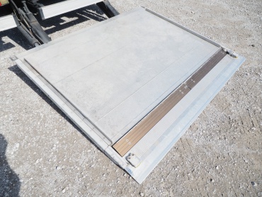 いすゞ エルフ バン車 小型 BKG-NMR85AN 年式 H23 [写真14]