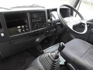 いすゞ フォワード 冷凍バン 中型 TKG-FRR90T2 年式 H25 [写真20]