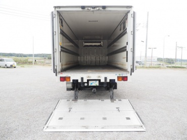 いすゞ フォワード 冷凍バン 中型 TKG-FRR90T2 年式 H25 [写真17]