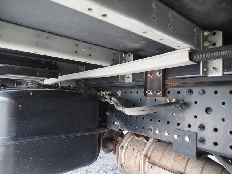 いすゞ エルフ ウイング車 小型 TKG-NPR85AN 年式 H24[写真30]