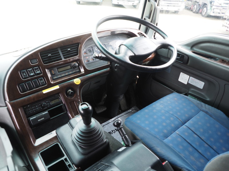 いすゞ ギガ ウイング車 大型 LKG-CYJ77A 年式 H23[写真25]