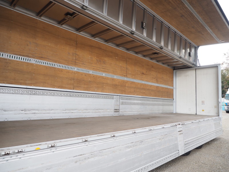 いすゞ ギガ ウイング車 大型 LKG-CYJ77A 年式 H23[写真15]