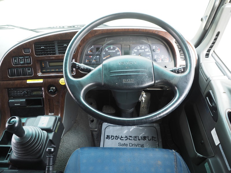 いすゞ ギガ ウイング車 大型 LKG-CYJ77A 年式 H23[写真24]