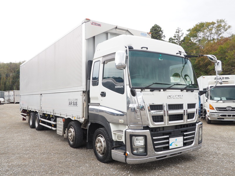 いすゞ ギガ ウイング車 大型 LKG-CYJ77A 年式 H23[写真03]