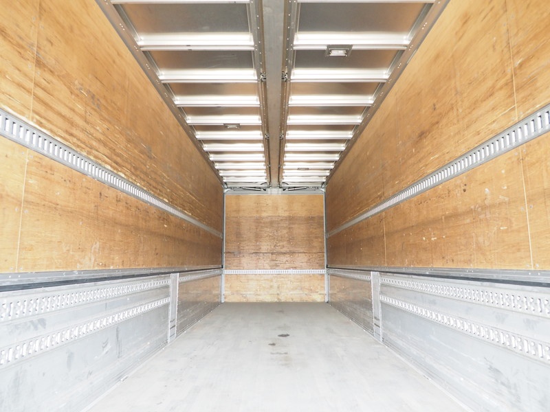 いすゞ ギガ ウイング車 大型 LKG-CYJ77A 年式 H23[写真19]