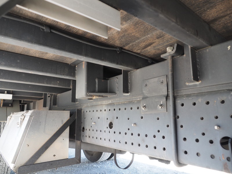 いすゞ フォワード 平ボディ 中型 TKG-FRR90S2 年式 H26[写真29]