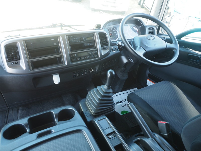 日野 レンジャー ウイング車 中型 TPG-FD7JLAG 年式 H28[写真32]