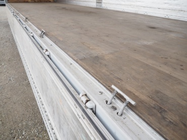 いすゞ ギガ ウイング車 大型 LKG-CYJ77A 年式 H23 [写真17]