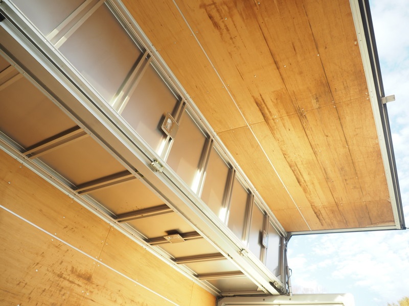 いすゞ エルフ ウイング車 小型 SKG-NPR85YN 年式 H25[写真17]