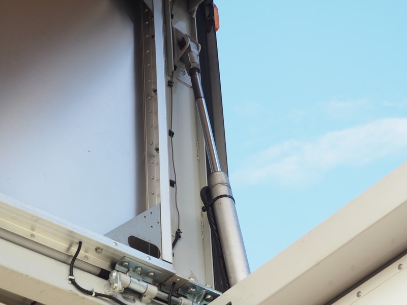 三菱ふそう ファイター ウイング車 中型 SKG-FK64F 年式 H23[写真14]