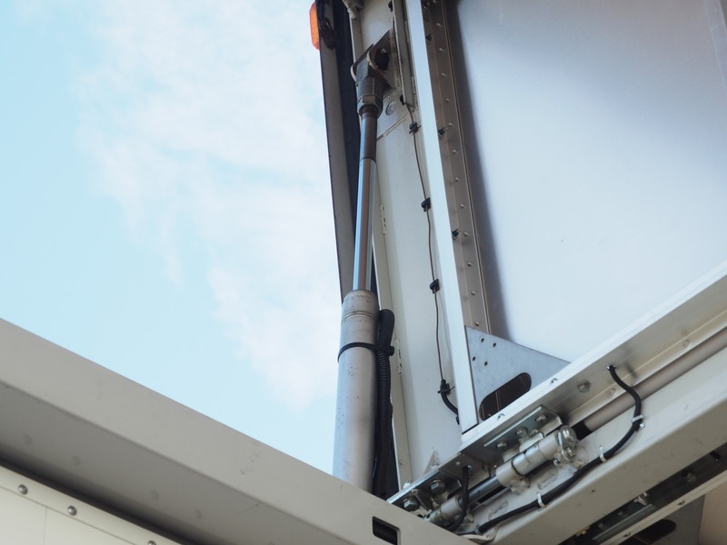 三菱ふそう ファイター ウイング車 中型 SKG-FK64F 年式 H23[写真10]