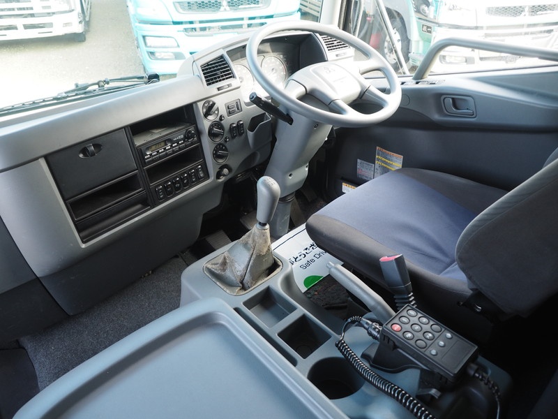 三菱ふそう ファイター ウイング車 中型 SKG-FK64F 年式 H23[写真29]