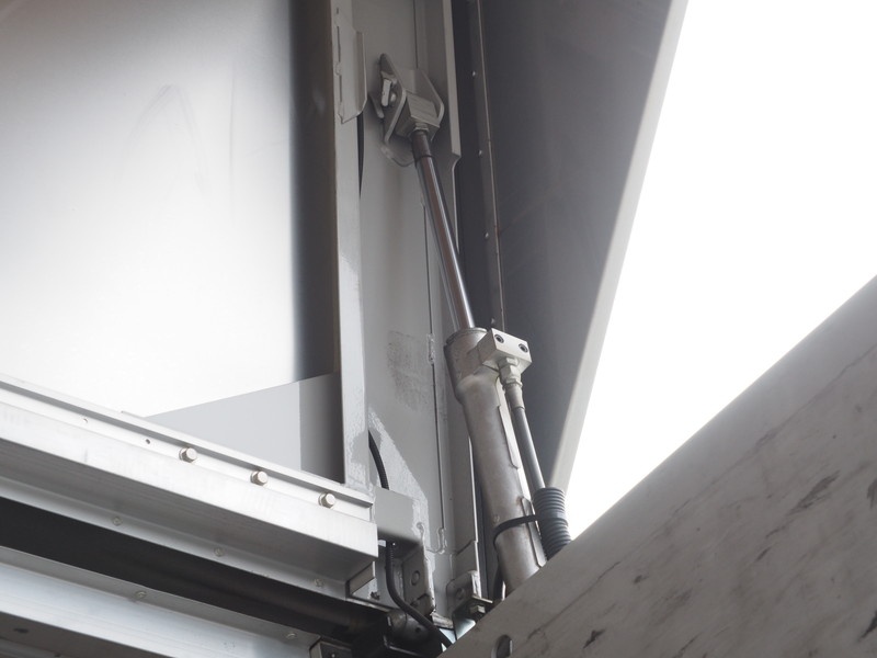 いすゞ エルフ ウイング車 小型 BKG-NPR85AN 年式 H22[写真09]