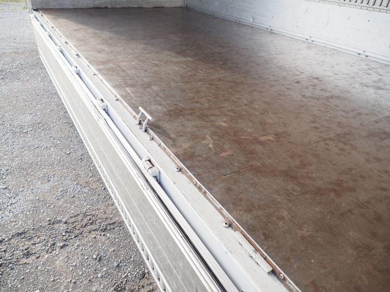 いすゞ エルフ ウイング車 小型 BKG-NPR85AN 年式 H22[写真18]