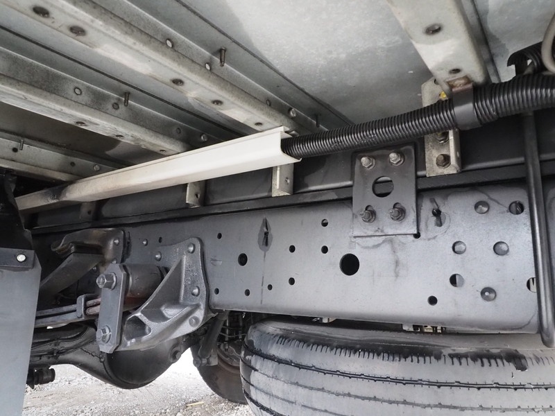 いすゞ エルフ ウイング車 小型 BKG-NPR85AN 年式 H22[写真31]