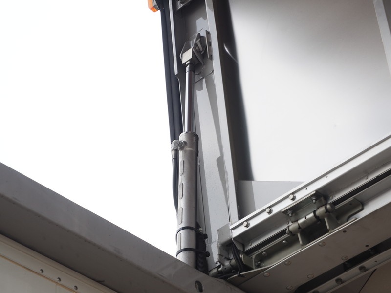 いすゞ フォワード ウイング車 中型 PKG-FRR90T2 年式 H20[写真10]