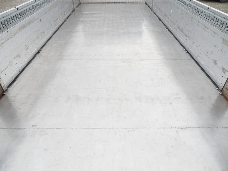 いすゞ フォワード 平ボディ 中型 PKG-FRR90T2 年式 H20[写真16]