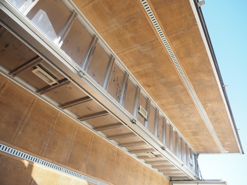 いすゞ ギガ ウイング車 大型 QKG-CYJ77A 年式 H25[写真17]