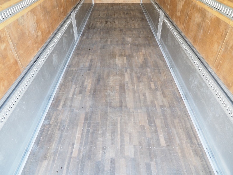 いすゞ ギガ ウイング車 大型 QKG-CYJ77A 年式 H25[写真21]