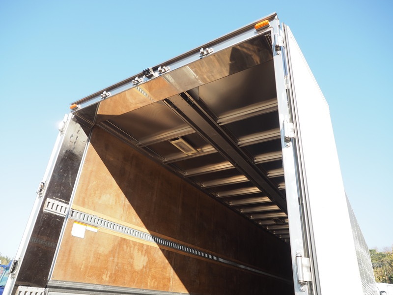 いすゞ ギガ ウイング車 大型 QKG-CYJ77A 年式 H25[写真22]