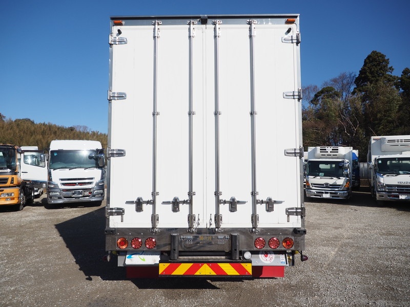 いすゞ ギガ ウイング車 大型 QKG-CYJ77A 年式 H25[写真05]