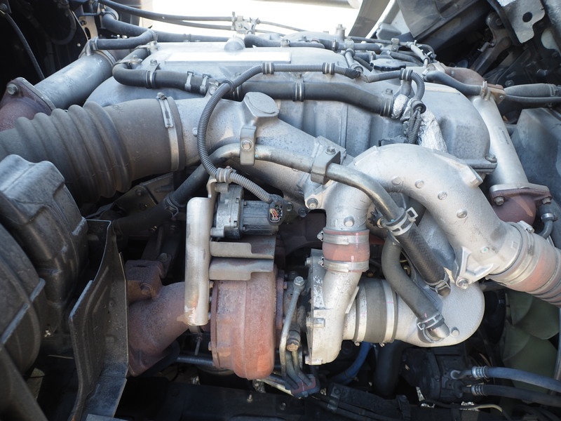 いすゞ ギガ ウイング車 大型 QKG-CYJ77A 年式 H25[写真47]