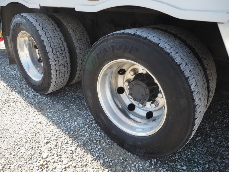 いすゞ ギガ ウイング車 大型 QKG-CYJ77A 年式 H25[写真44]