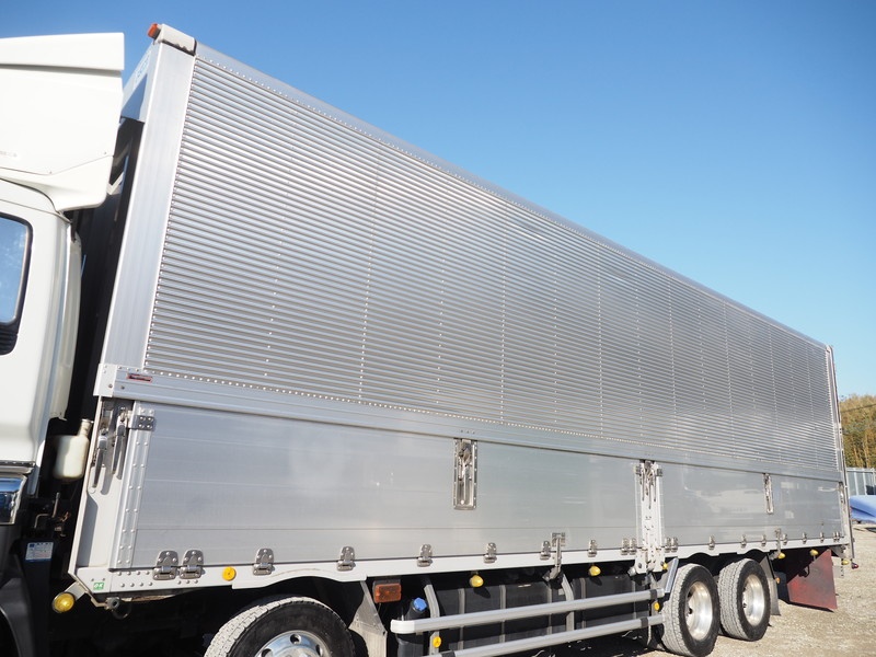 いすゞ ギガ ウイング車 大型 QKG-CYJ77A 年式 H25[写真11]