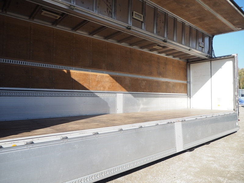 いすゞ ギガ ウイング車 大型 QKG-CYJ77A 年式 H25[写真16]