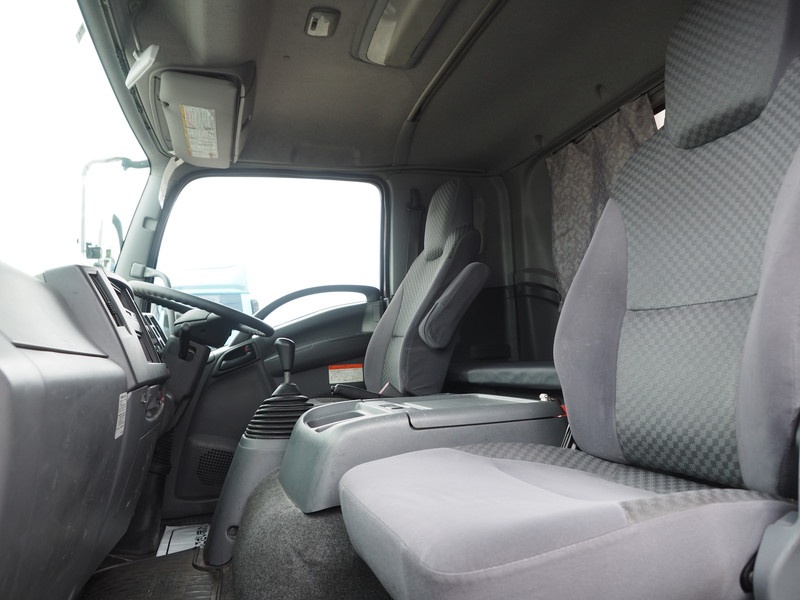 いすゞ フォワード 平ボディ 中型 TKG-FRR90T2 年式 H25[写真28]