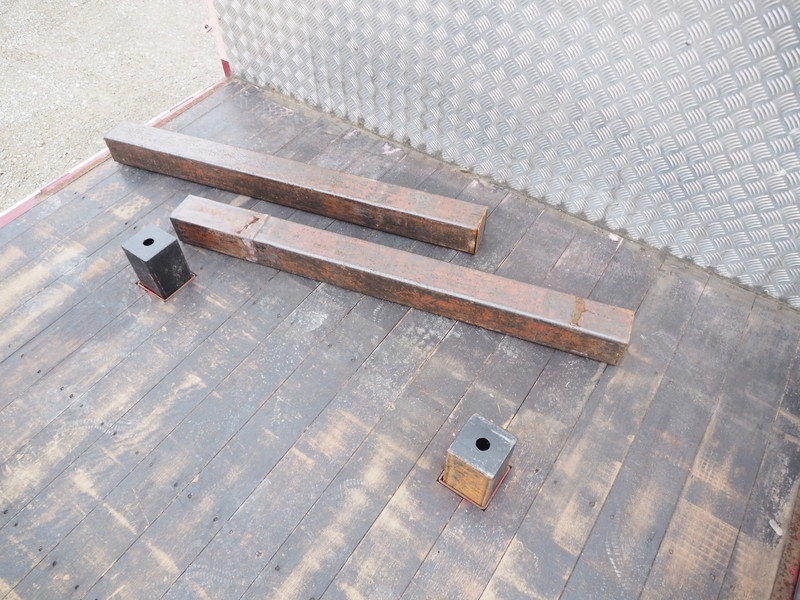 いすゞ フォワード 平ボディ 中型 TKG-FRR90T2 年式 H25[写真16]