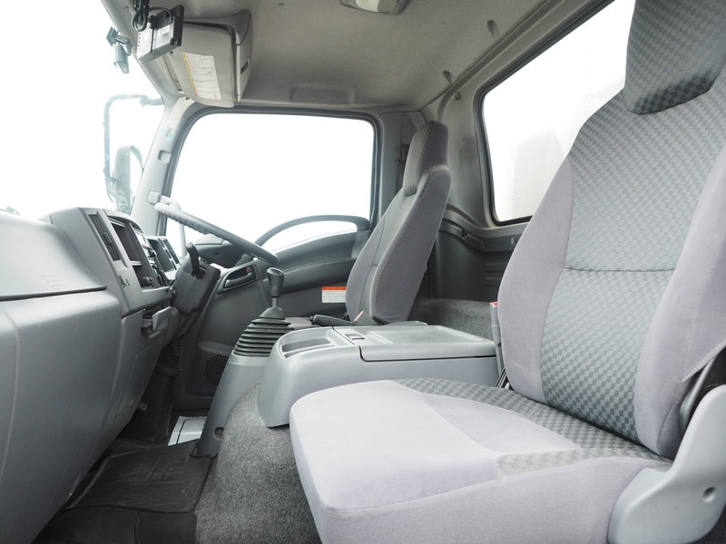 いすゞ フォワード バン車 中型 TKG-FRR90S2 年式 H26[写真21]