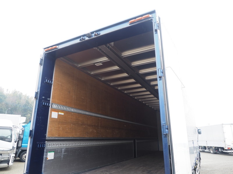 いすゞ ギガ ウイング車 大型 QKG-CYJ77A 年式 H27[写真22]