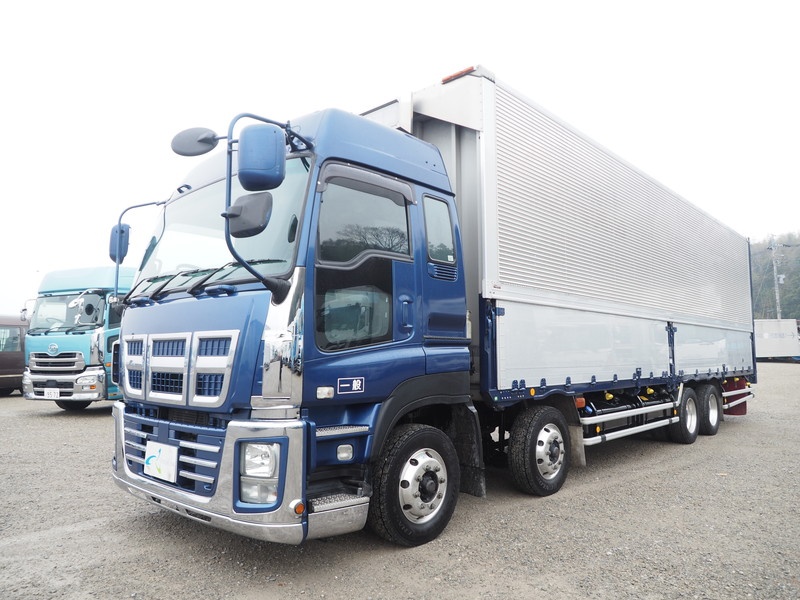 いすゞ ギガ ウイング車 大型 QKG-CYJ77A 年式 H27[写真01]