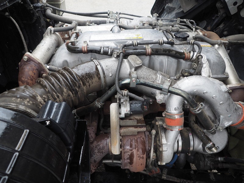 いすゞ ギガ ウイング車 大型 QKG-CYJ77A 年式 H27[写真42]