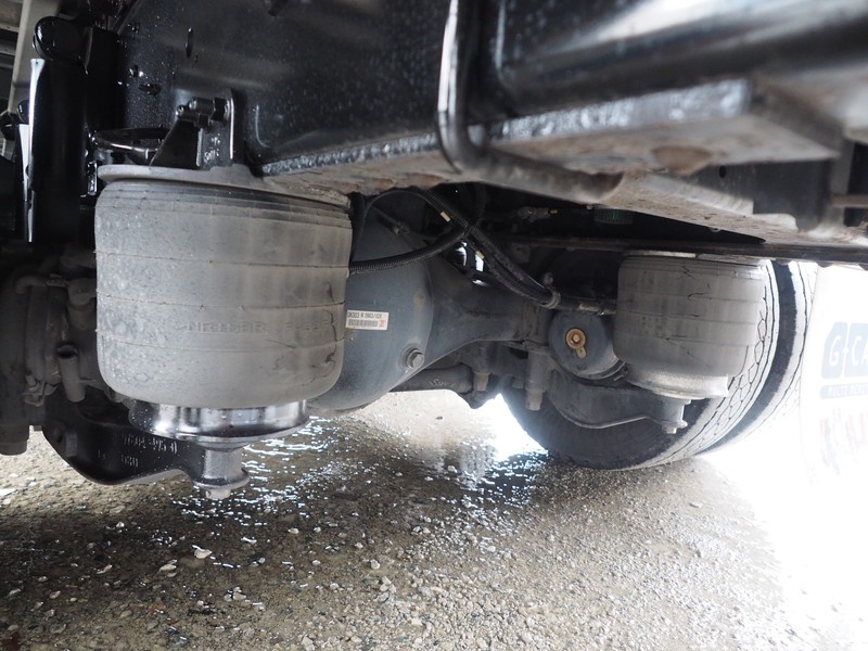 いすゞ ギガ ウイング車 大型 QKG-CYJ77A 年式 H27[写真33]