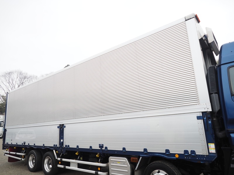 いすゞ ギガ ウイング車 大型 QKG-CYJ77A 年式 H27[写真07]