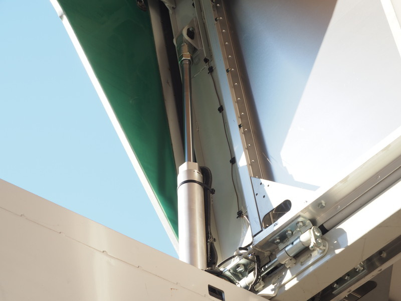 いすゞ フォワード ウイング車 中型 TKG-FRR90T2 年式 H27[写真13]