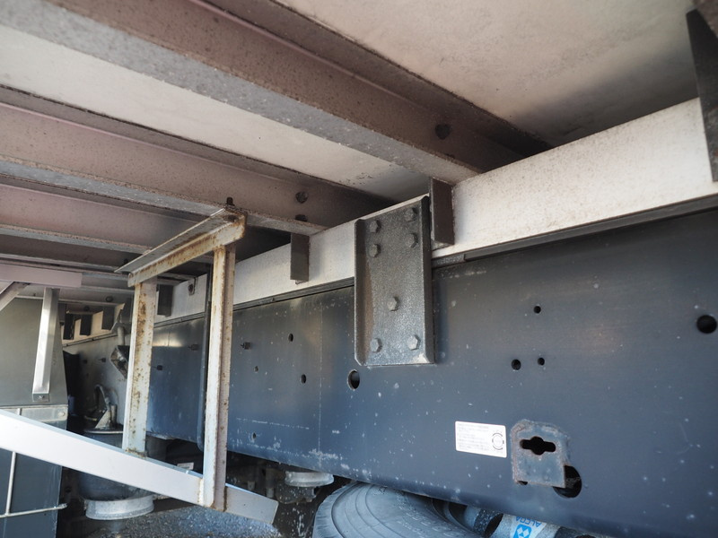 いすゞ ギガ 冷凍バン 大型 QKG-CYL77A 年式 H26[写真36]