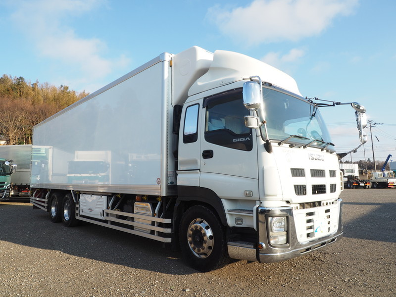 いすゞ ギガ 冷凍バン 大型 QKG-CYL77A 年式 H26[写真03]