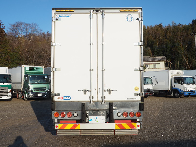 いすゞ ギガ 冷凍バン 大型 QKG-CYL77A 年式 H26[写真05]