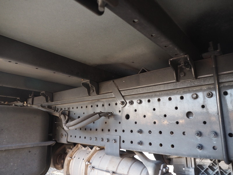 いすゞ エルフ バン車 小型 BKG-NPR85AN 年式 H21[写真28]