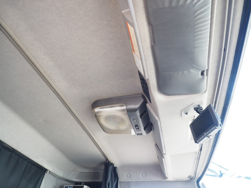 いすゞ ギガ 冷凍ウイング 大型 QKG-CYL77A 年式 H26[写真30]