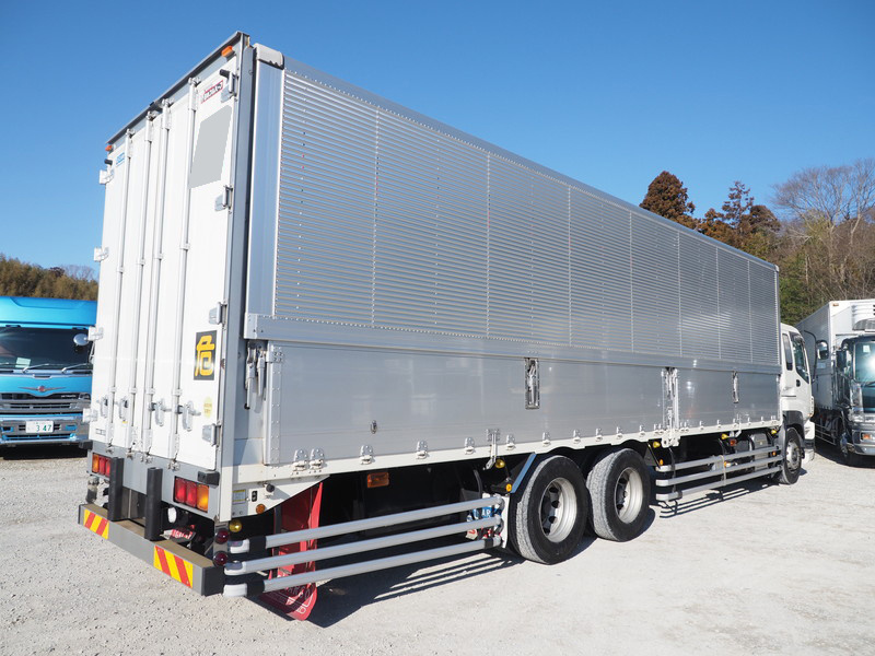 いすゞ ギガ 冷凍ウイング 大型 QKG-CYL77A 年式 H26[写真04]