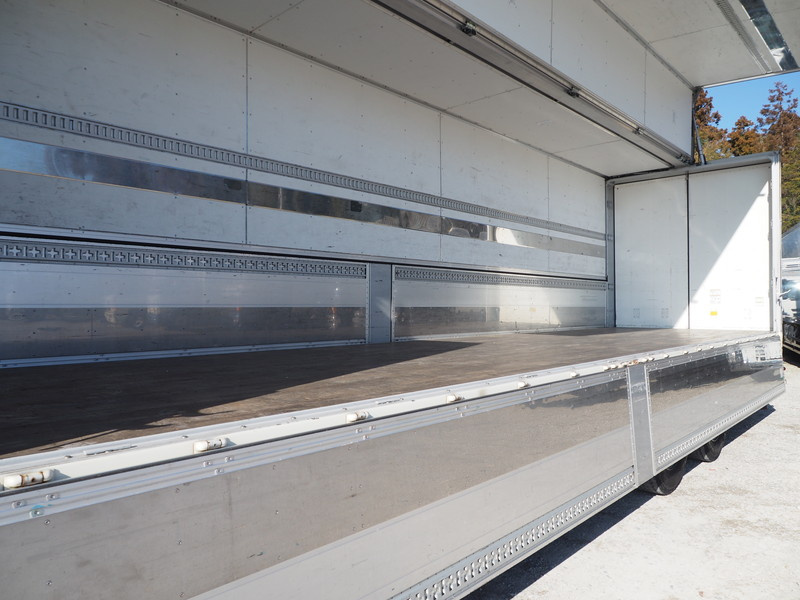 いすゞ ギガ 冷凍ウイング 大型 QKG-CYL77A 年式 H26[写真16]