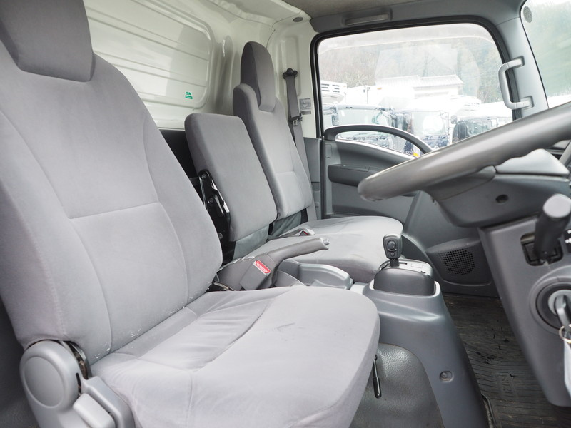 いすゞ エルフ バン車 小型 SKG-NPR85AN 年式 H23[写真19]