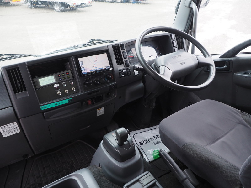 いすゞ フォワード 冷凍バン 中型 TKG-FRR90T2 年式 H25[写真23]